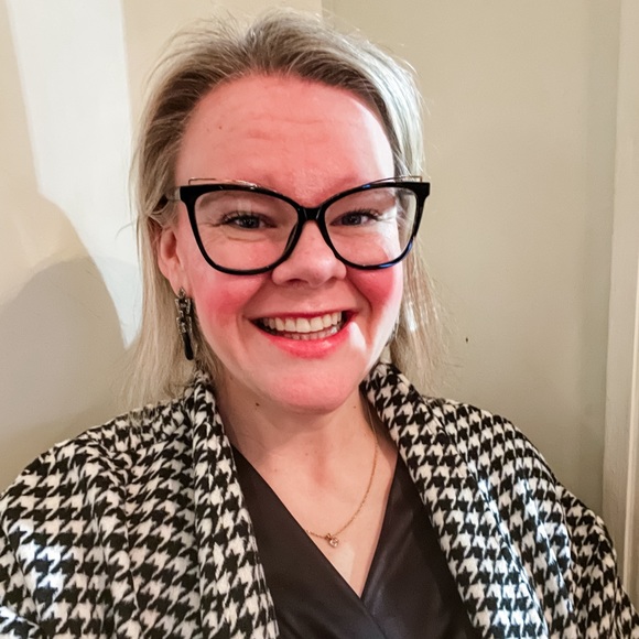 Meet your Posher, Maggie - Picture 1 of 1